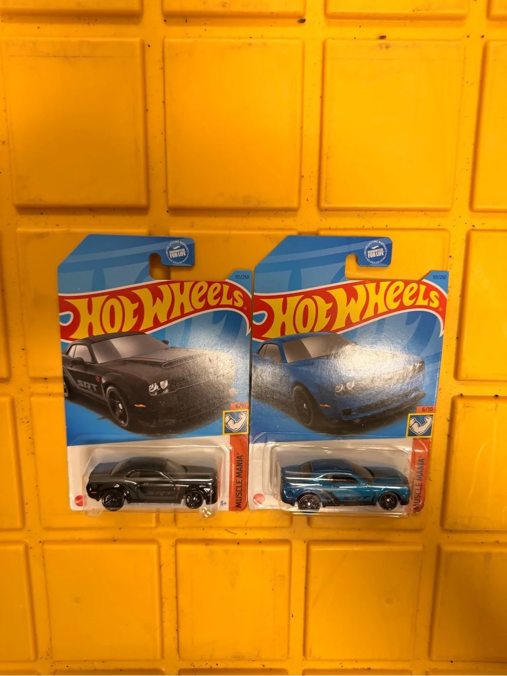 Hot Wheels 2-Pack '18 Dodge Challenger SRT Demon Toy Cars - Black & Blue